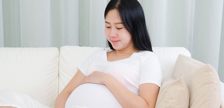 Image Artikel Melahirkan di Air: Proses, Syarat, dan Keuntungan Water Birth