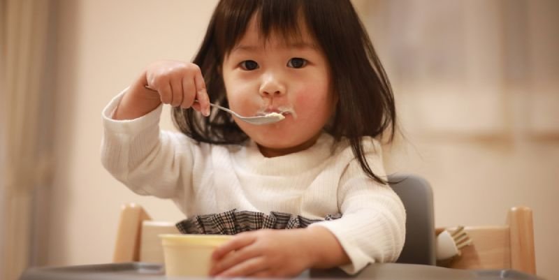 Cover Image of Daftar Kebutuhan Gizi Balita Usia 1-5 Tahun yang Wajib Dipenuhi