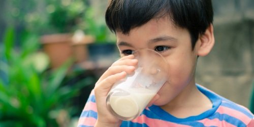 Cover Image of Bedanya Alergi Susu