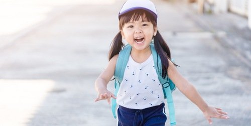 Cover Image of 7 Cara Menyiapkan Anak Hadapi Hari Pertama Sekolah