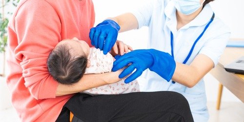 Cover Image of Pentingnya Imunisasi Polio Bagi Anak dan Jadwal Pemberiannya