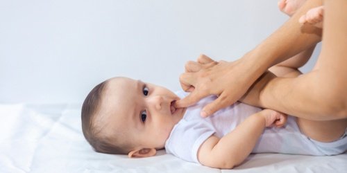 Image Artikel 5 Cara Mengatasi Bayi Rewel saat Tumbuh Gigi