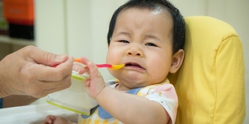 Cover Image of Penyebab Bayi 10 Bulan Susah Makan dan Cara Mengatasinya