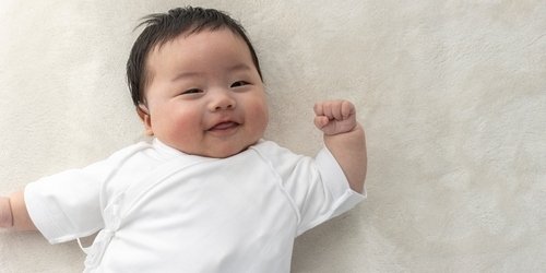 Cover Image of 12 Cara Stimulasi Bayi 1 Bulan untuk Tumbuh Kembangnya