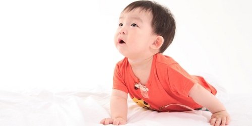 Cover Image of Bayi 4 Bulan Belum Bisa Tengkurap: Penyebab dan Stimulasinya