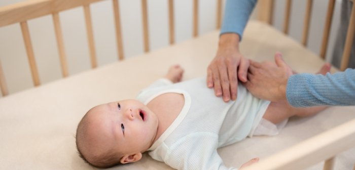 Cover Image of Bayi Kentut Terus: 7 Penyebab dan Cara Ampuh Mengatasinya