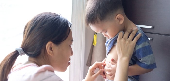 Cover Image of 11 Penyebab Perut Anak Buncit Tapi Kurus