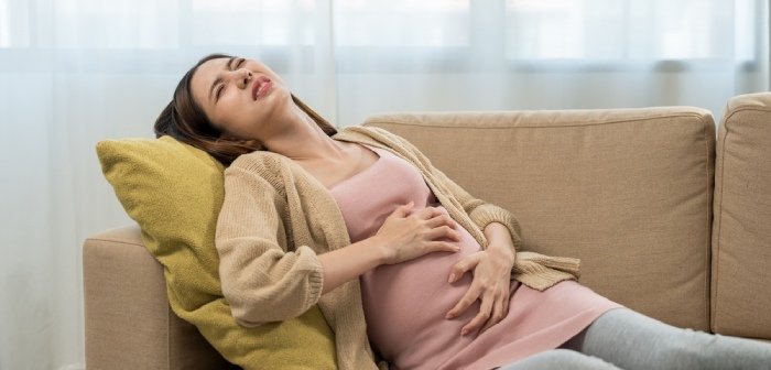 Cover Image of 11 Penyebab Flek saat Hamil dan Cara Tepat Mengatasinya